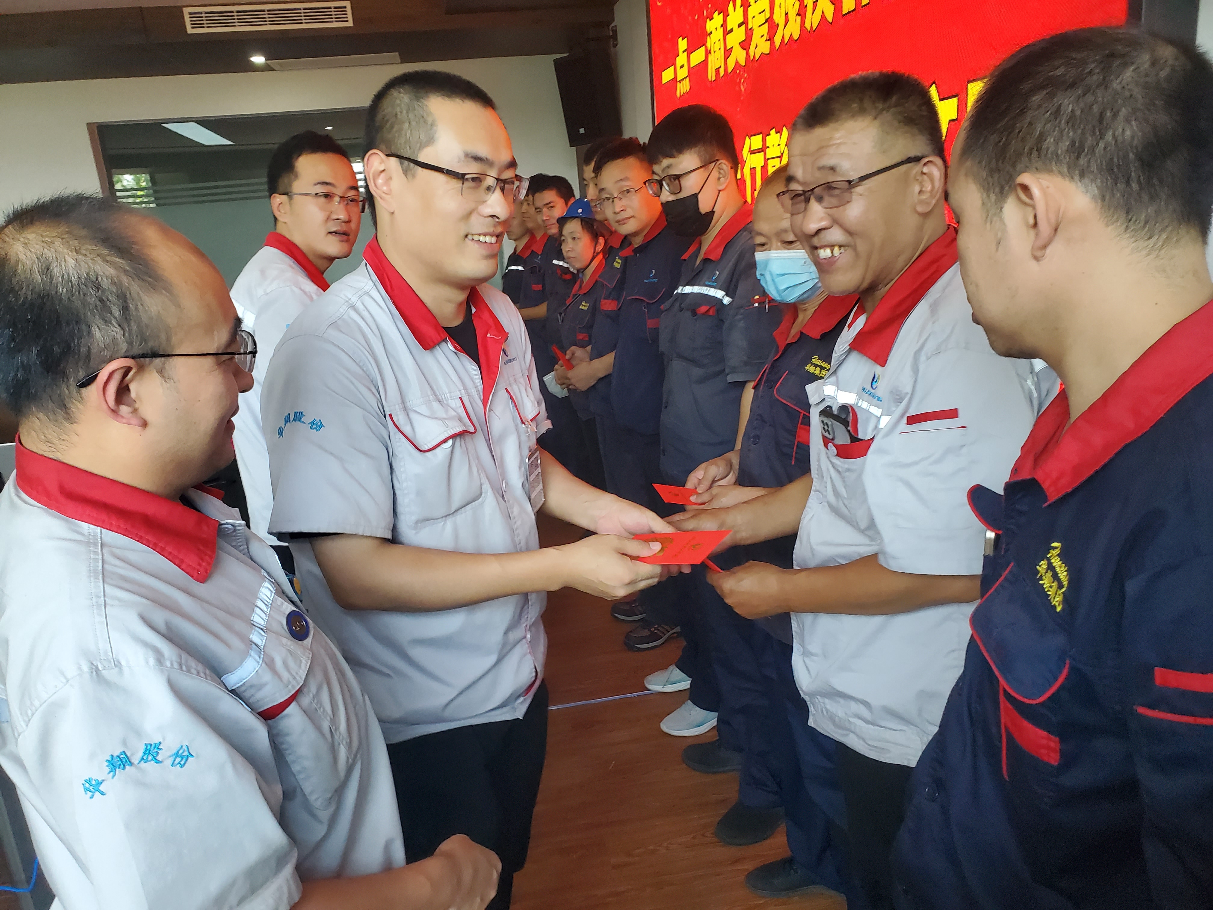 “扶殘助殘有你有我”，華翔很暖心！